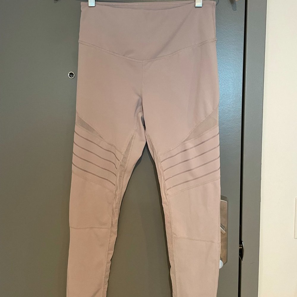 Gray Zella High Waisted leggings with mesh inserts